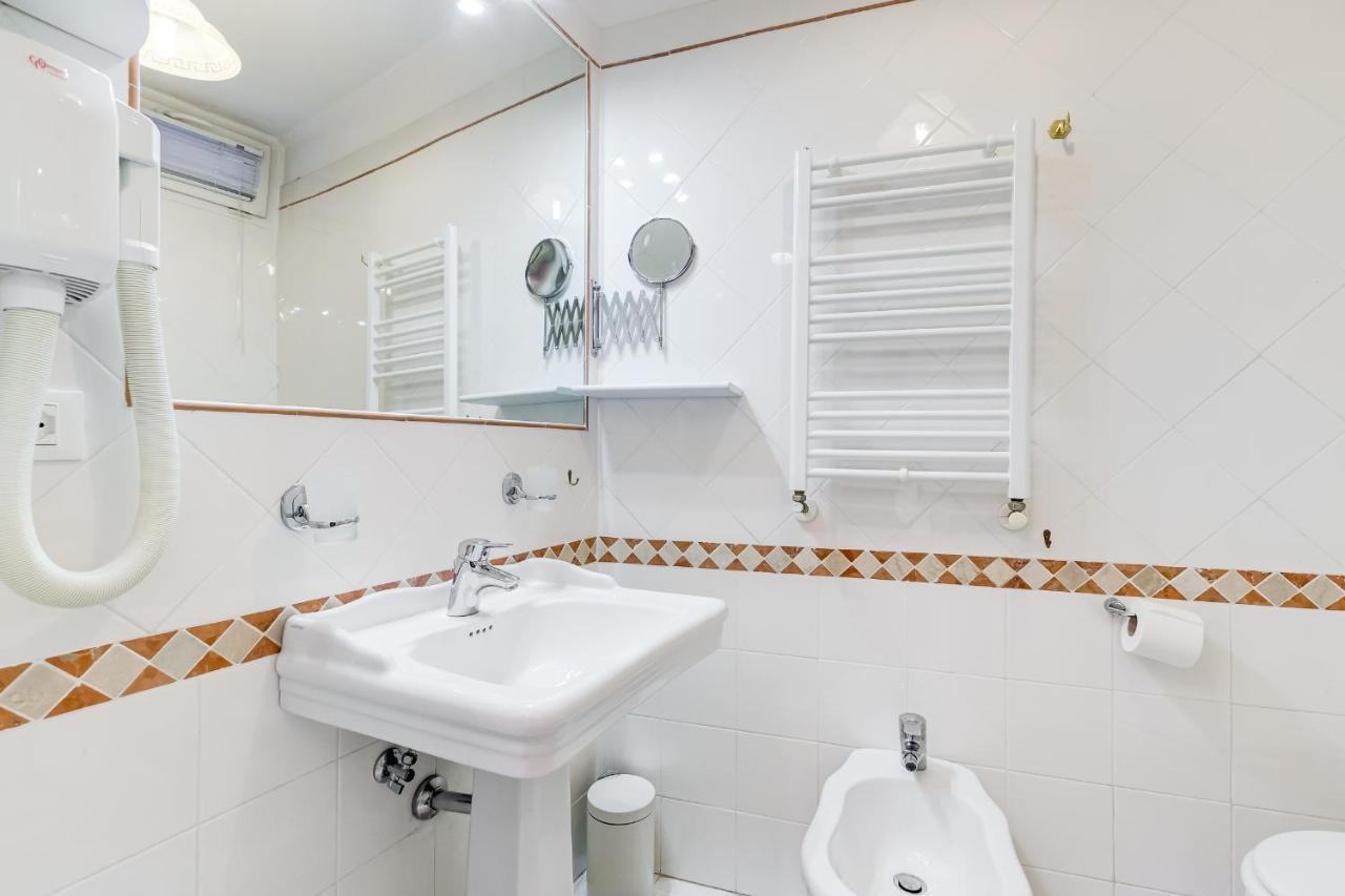 Trevi Fountain Modern Apartment 로마 외부 사진